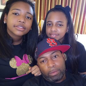 Meet your Posher, Max